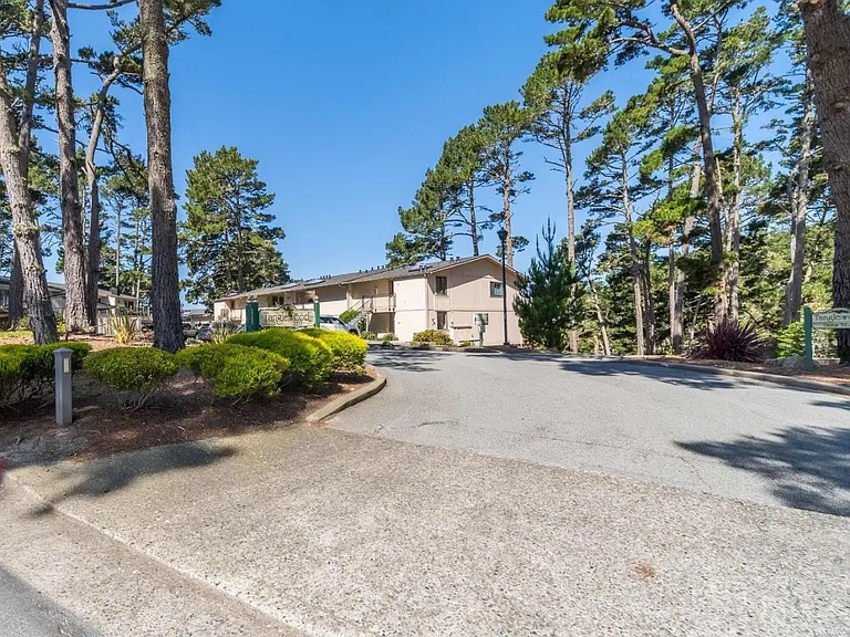 250 Forest Ridge Rd Unit 67, Monterey